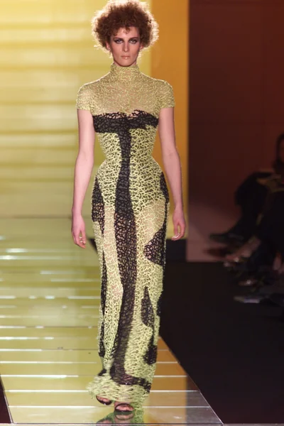 Look 27